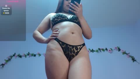 isa_jones1 online show from January 2025 01:00:02 AM