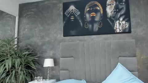 Isa Lancaster online show from November 2025 08:08:02 PM