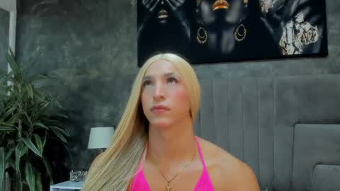 Snapshot of isa_lancaster chatting on June 2026 07:25:02 PM Isa Lancaster online show from June 2026 07:25:02 PM