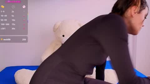 Snapshot of isa_laurentt chatting on February 2025 08:57:01 PM Isabella Laurentt  online show from February 2025 08:57:01 PM