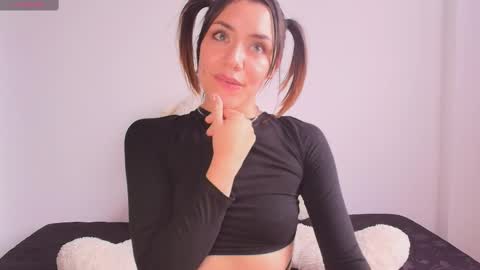 Snapshot of isa_laurentt chatting on February 2025 09:06:01 PM Isabella Laurentt  online show from February 2025 09:06:01 PM