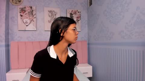    online show from January 2025 06:16:01 PM