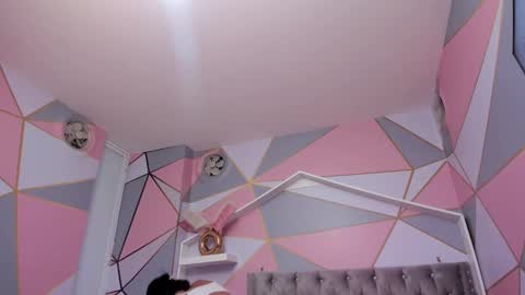    online show from February 2025 02:35:02 AM