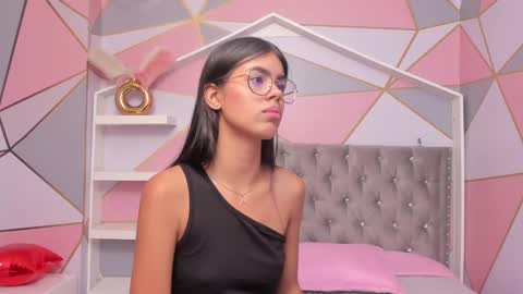    online show from February 2025 08:33:01 PM