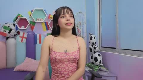 Snapshot of isaa_skinnyy chatting on June 2026 03:39:01 AM Isaa Skinny online show from June 2026 03:39:01 AM