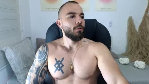 Isaac carter online show from November 2025 11:03:01 AM