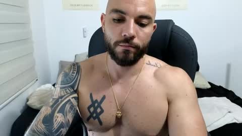 Snapshot of isaac_carter chatting on March 2026 12:04:01 AM Isaac carter online show from March 2026 12:04:01 AM