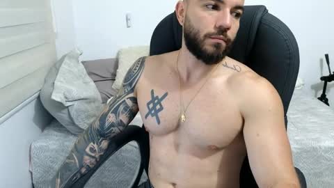 Snapshot of isaac_carter chatting on April 2026 11:06:01 AM Isaac carter online show from April 2026 11:06:01 AM