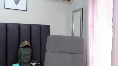 isaac_cryston online show from February 2025 03:10:02 PM