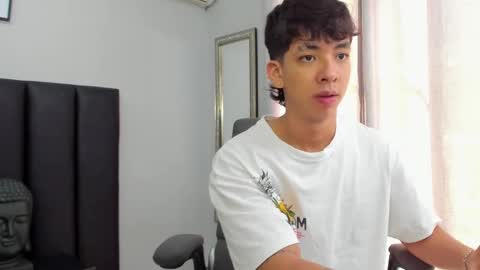 isaac_cryston online show from February 2025 01:46:01 PM