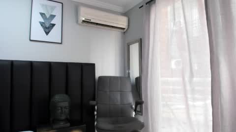 isaac_cryston online show from March 2025 08:44:02 PM