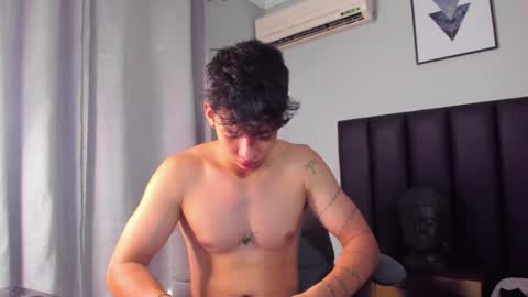 isaac_cryston online show from March 2025 09:36:02 PM