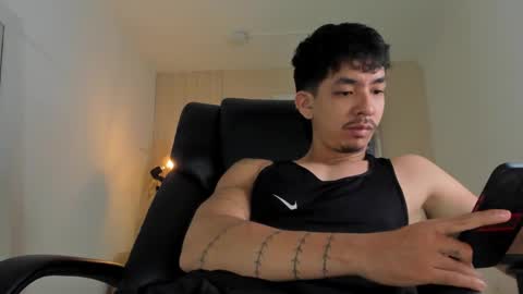 isaac_cryston online show from December 2025 08:06:01 PM