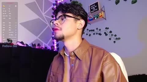 Isaac Saenz. online show from December 2024 10:18:02 PM