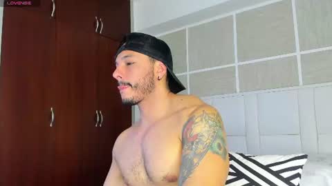 Isaac Surez online show from July 2026 06:01:02 PM