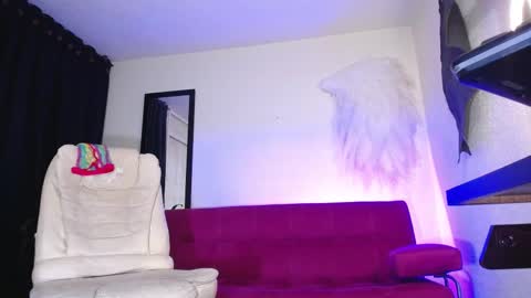 isabel online show from February 2026 02:40:02 AM