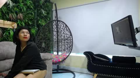 isabel_luxx online show from April 2026 08:13:02 PM