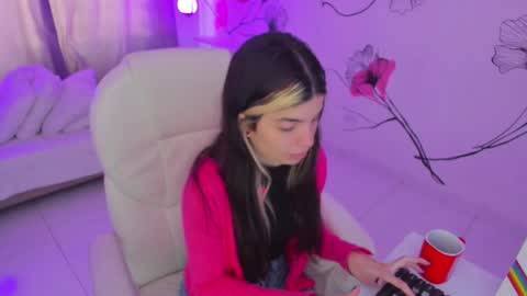 isabela_fiorelli online show from November 2025 01:10:02 PM