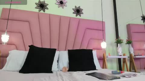 Mommy Isa online show from April 2026 01:37:01 PM