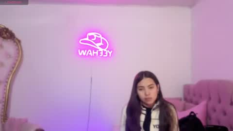 Snapshot of isabela_tay chatting on July 2026 11:28:02 AM ISABELA online show from July 2026 11:28:02 AM