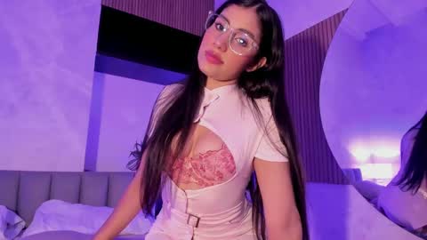 isabelastefano online show from September 2025 03:17:01 AM