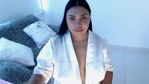 isabelateran online show from June 2026 08:02:01 PM