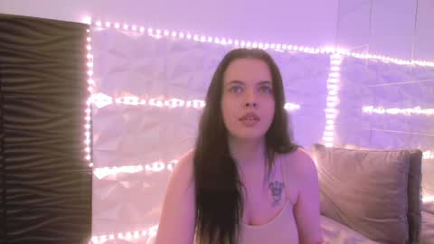 Isabelle online show from May 2026 04:20:01 AM