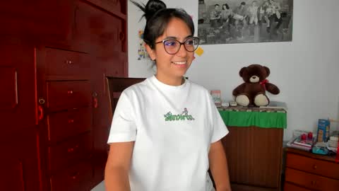 Snapshot of isabella22_1 chatting on December 2024 03:44:02 PM Isabella22 1 online show from December 2024 03:44:02 PM