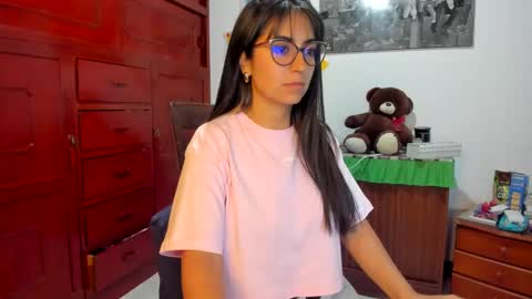 Snapshot of isabella22_1 chatting on January 2025 04:00:01 AM Isabella22 1 online show from January 2025 04:00:01 AM