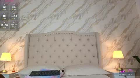 Snapshot of isabella__rose_ chatting on May 2026 07:19:02 PM isabella__rose_ online show from May 2026 07:19:02 PM