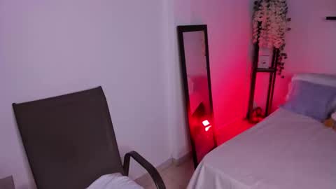 Snapshot of isabella_boyer chatting on October 2025 05:32:02 PM isabella online show from October 2025 05:32:02 PM