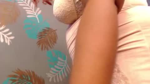 ISABELLA online show from November 2025 11:01:02 AM