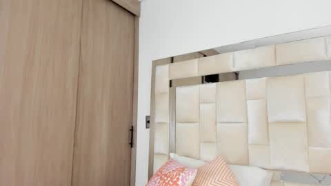 isabella_gomez11 online show from February 2025 09:41:02 PM