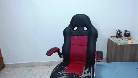  estefania online show from February 2025 09:43:02 AM