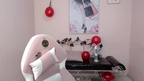 Snapshot of isabella_mendez_1 chatting on November 2025 02:46:01 PM Isa online show from November 2025 02:46:01 PM