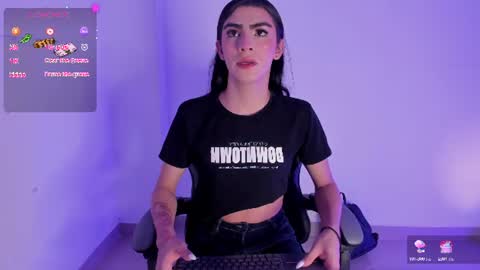 Snapshot of isabella_moon9 chatting on June 2026 11:58:01 AM Isabella Moon9 online show from June 2026 11:58:01 AM