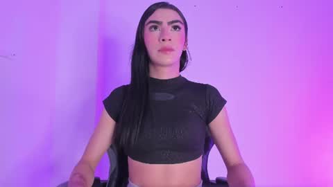 Snapshot of isabella_moon9 chatting on June 2026 11:46:02 AM Isabella Moon9 online show from June 2026 11:46:02 AM