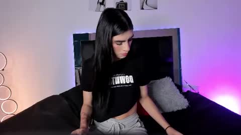 Snapshot of isabella_moon9 chatting on July 2026 11:58:02 AM Isabella Moon9 online show from July 2026 11:58:02 AM