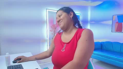 Isabella  online show from June 2026 07:40:02 PM