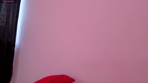 isabella online show from December 2024 10:25:01 PM