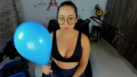 Isabella online show from May 2026 02:18:01 AM