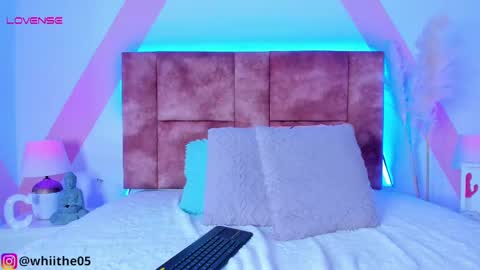 Isabella White online show from February 2025 01:49:02 PM