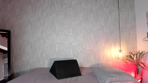 isabella zc online show from January 2025 05:42:02 PM