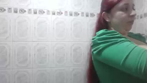 isabellaa_hills_ online show from September 2025 10:26:02 PM