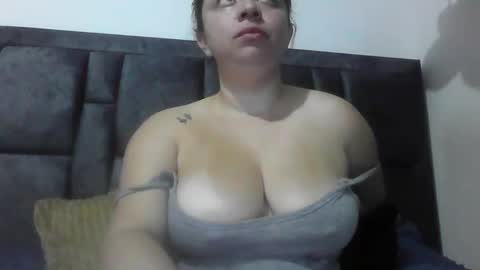 Snapshot of isabellaa_hills_ chatting on June 2026 04:39:02 PM isabellaa_hills_ online show from June 2026 04:39:02 PM