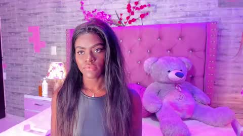 Snapshot of isabellabroms21 chatting on February 2025 08:47:01 PM    v online show from February 2025 08:47:01 PM