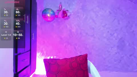 Snapshot of isabellagh1 chatting on April 2026 06:21:02 PM Instagram soybella01 online show from April 2026 06:21:02 PM