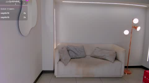 Isa Hill  online show from December 2024 01:18:01 AM