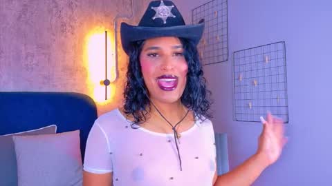 Isabella online show from October 2025 08:11:02 PM