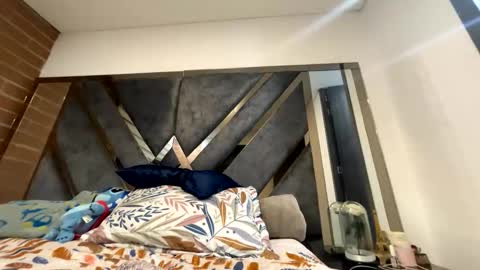 Isabella.. back again  online show from February 2026 12:17:01 AM